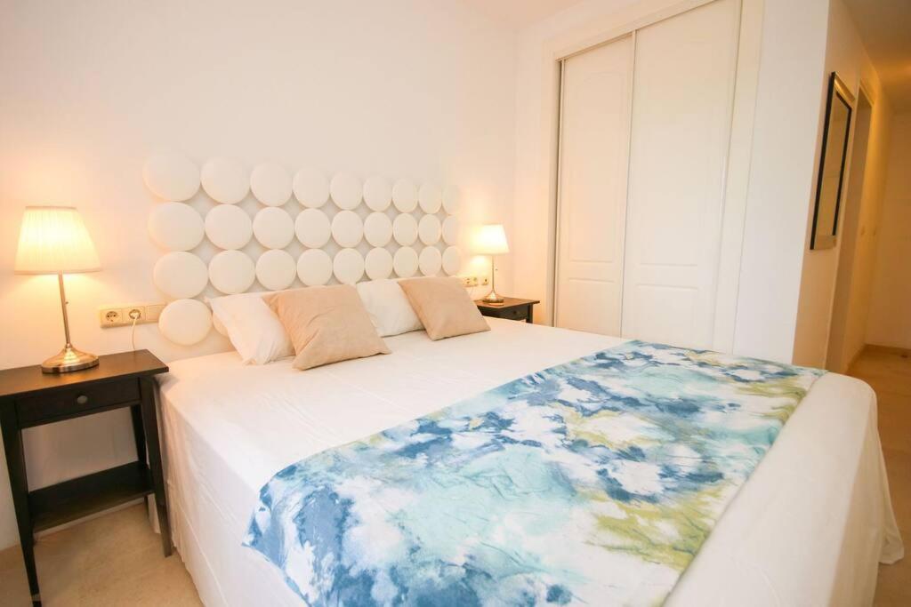 Lovely 2 Bedroom Apt Near Golf Los Lagos Elviria Marbella Exterior photo