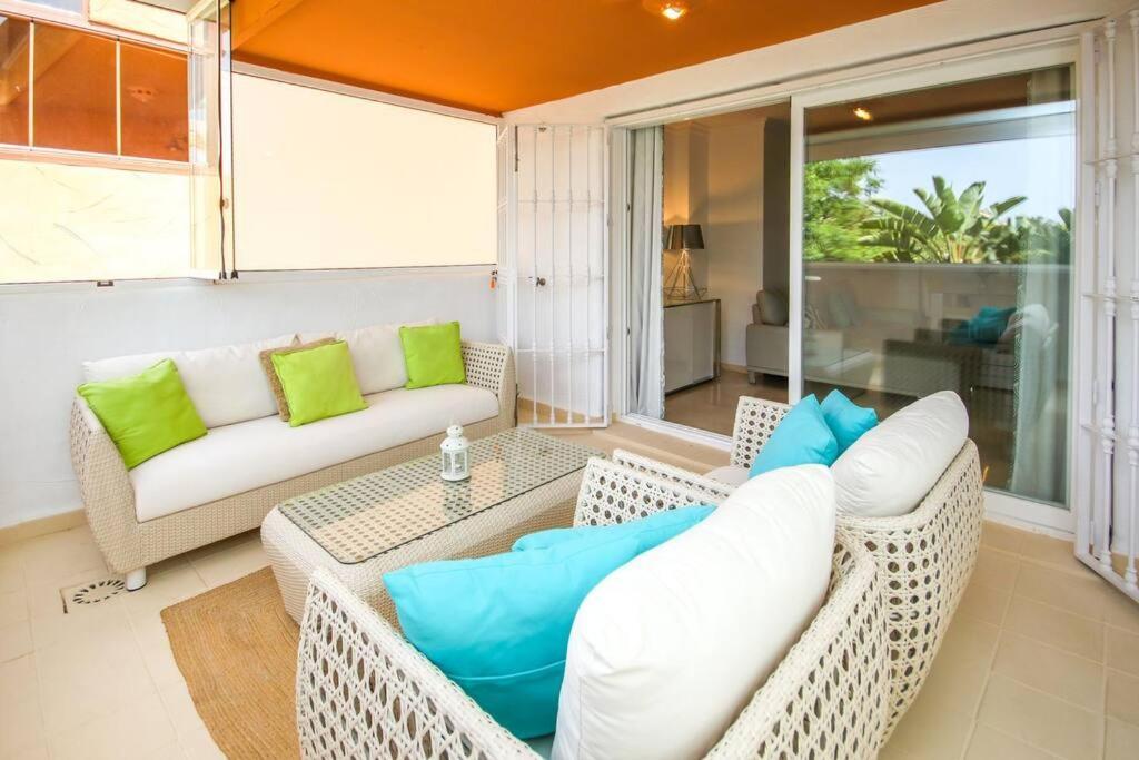 Lovely 2 Bedroom Apt Near Golf Los Lagos Elviria Marbella Exterior photo