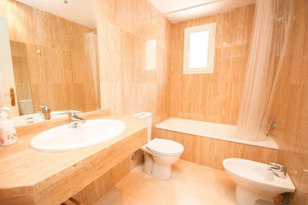 Lovely 2 Bedroom Apt Near Golf Los Lagos Elviria Marbella Exterior photo